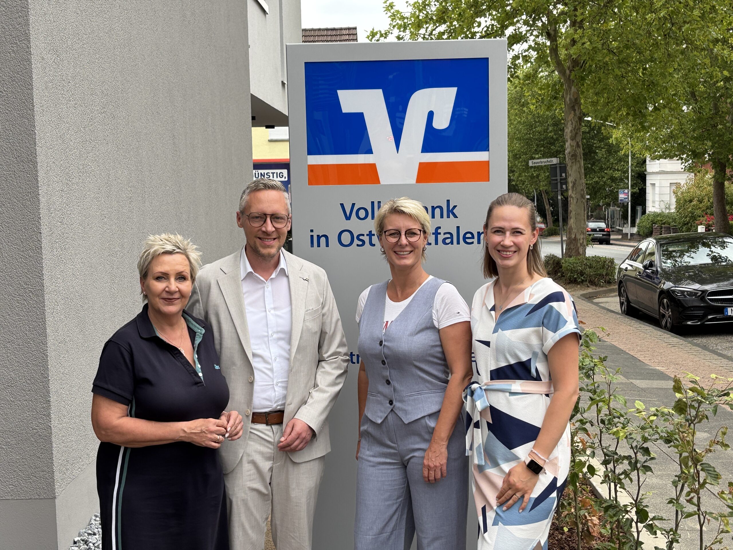 Kurze Wege rund um die Immobilie: Geno immobilien zieht in die Geschäftsstelle Südstadt