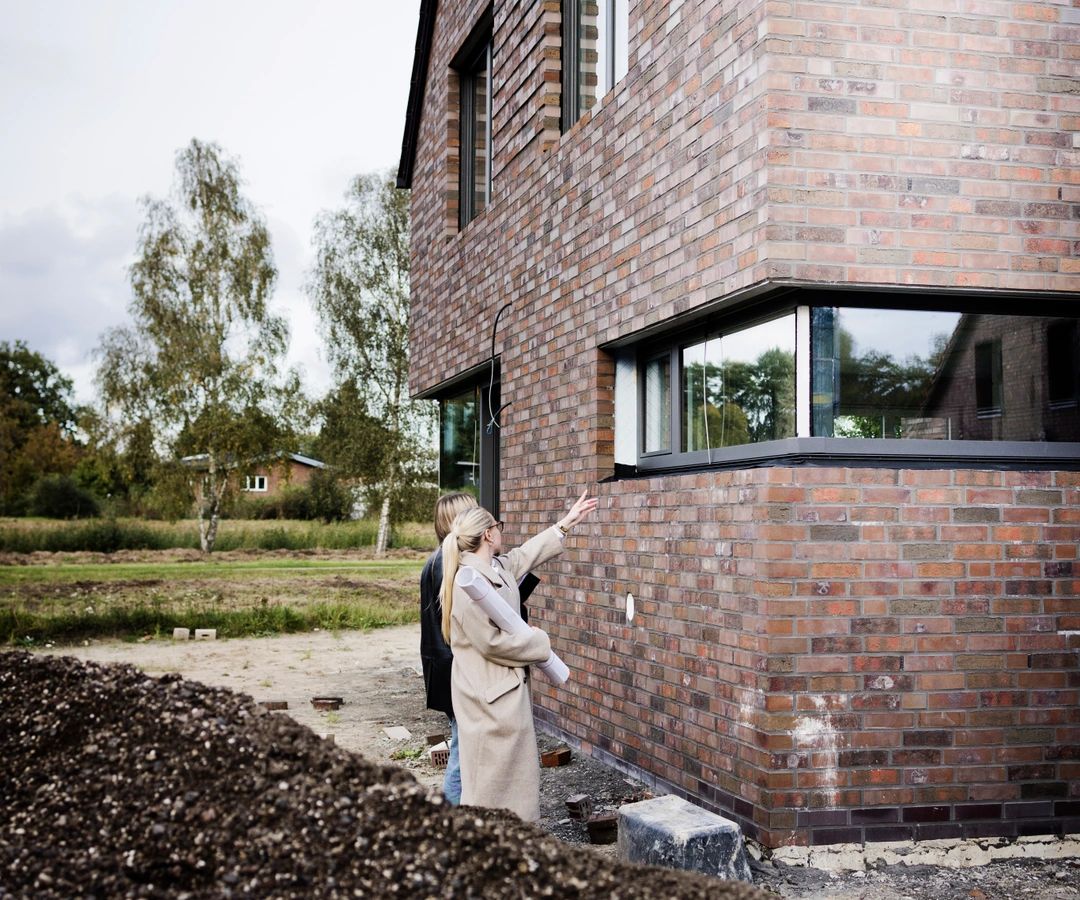 Besichtigung eines neu gebauten Einfamilienhauses durch GENO Immobilien